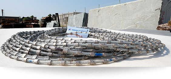 Our wire, manufactured entirely in-house, is cobalt-free in order to minimise environmental impact and eventual problems for our customers and operators. This wire is designed for single use.